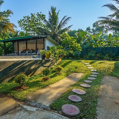 Abundia Unawatuna Bagian luar foto