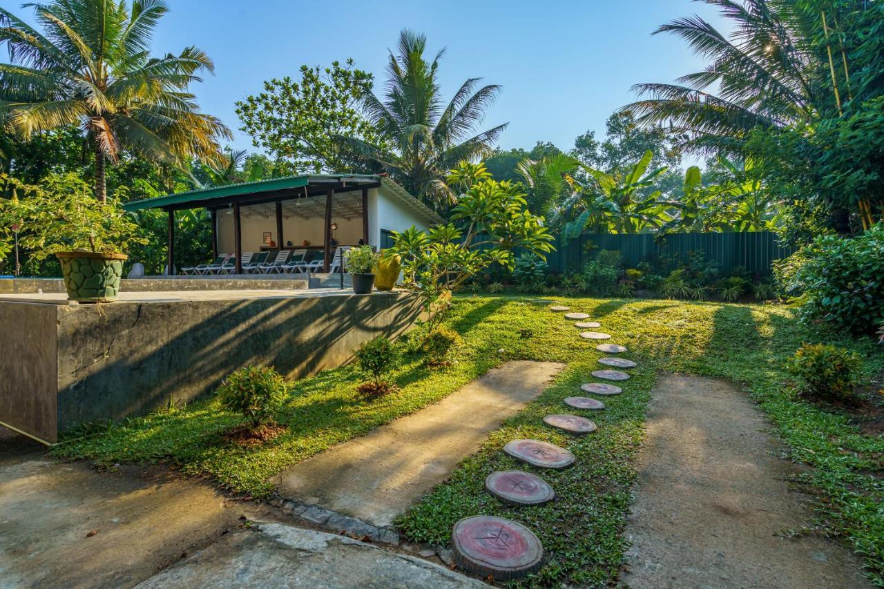 Abundia Unawatuna Bagian luar foto