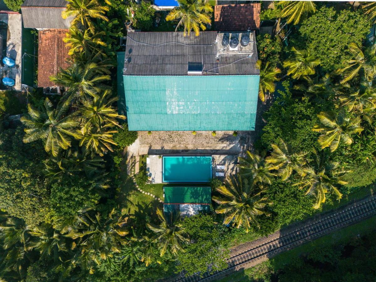 Abundia Unawatuna Bagian luar foto